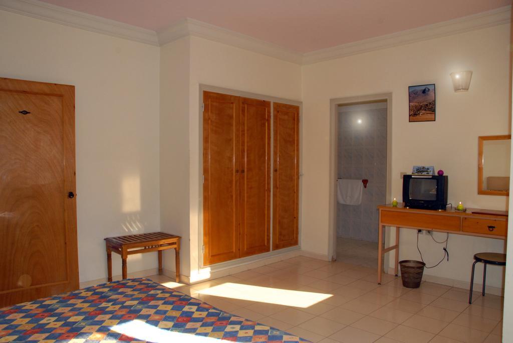 Hotel Aladarissa Ait Taksimt Ruang foto